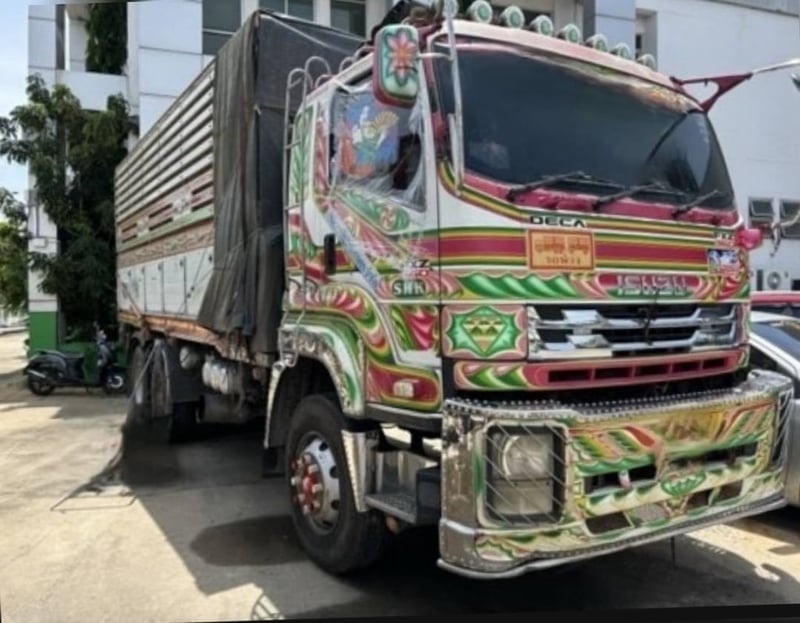 สิบล้อดั้มพ์เกษตร ISUZU FXZ 360 แรงม้า ปี 2553 (0361)