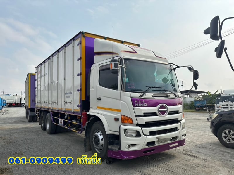 👉สิบล้อตู้สิบบาน Hino FL8J 260 แรงม้า ปี 60 (3133) Sาคา 1,690,000 บาn 👉หางตู้สิบบานสามเพลา อู่เซฟดีล ปี 2563 (4972)