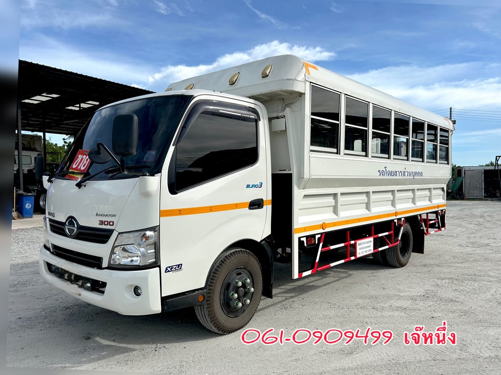 หกล้อโดยสาร Hino Xzu  150 แรง ปี 2566 ไมล์ 3 หมื่นโล (2429)