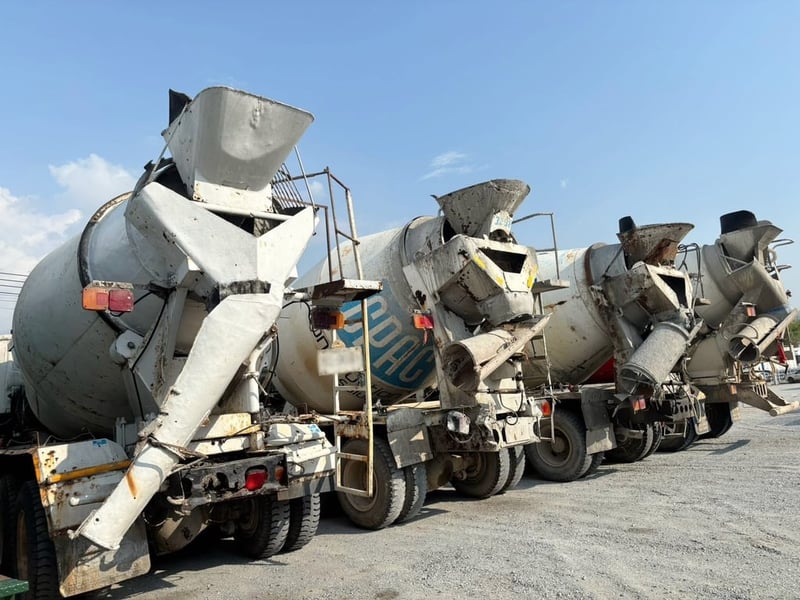 #Vาย สิบล้อโม่ปูน HINO FM1A 344 แรง ปี 56  ✔️โม่ 7 คิว LIEBHERR  💥Sาคา 1,020,000 บาn  #จัดไฟแนนซ์ได้ #เงินสดรวมVatแล้ว (9081,0741,0742)