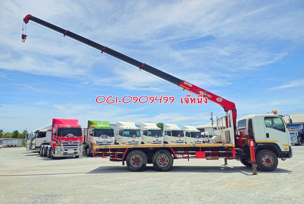 🔥โปรขั้นบันได ยิ่งซื้อยิ่งลด สิบล้อพื้นเรียบเพลาเดียว Isuzu Fvm 240 แรง ปี 56 (7224) ติดเครน UNIC 5 ตัน 5 ปลอก 