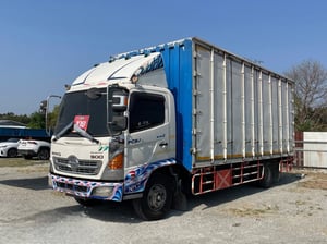 หกล้อตู้ทึบ HINO FC9J  175 แรงม้า ปี 2556 (8338)