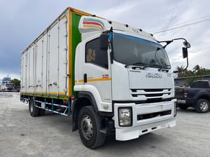 หกล้อตู้สิบบาน Isuzu Ftr 240 แรงม้า ปี 61 (3067) หกล้อตู้สิบบาน Isuzu Ftr 240 แรงม้า ปี 61 (3067)