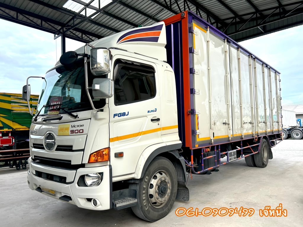 🔥โปรขั้นบันได ยิ่งซื้อยิ่งลด  หกล้อตู้สิบบาน Hino Victor  240 แรงม้า ปี 2563 (7734)