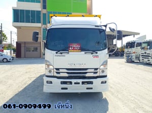 หกล้อตู้ทึบ ISUZU FRR 210 แรงม้า ปี 2566 (8215) หกล้อตู้ทึบ ISUZU FRR 210 แรงม้า ปี 2566 (8215)