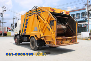 หกล้อบรรทุกขยะ HINO FG8J  240 แรง ปี 2566 (4039)