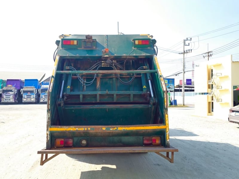 👉หกล้อบรรทุกขยะ HINO FG8J  240 แรง ปี 2566 (4084)