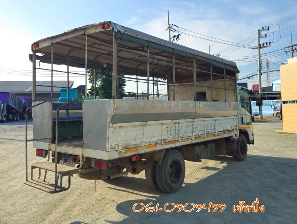 หกล้อโดยสาร ISUZU NPR 150 แรงม้า ปี 2554 (6452)