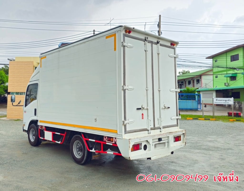  สี่ล้อตู้ ISZU NLR  130 แรง ปี 2560 (5044)