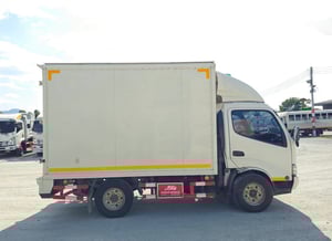 👉สี่ล้อตู้ทึบ HINO XZU 136 แรงม้า ปี 2565 (8111)