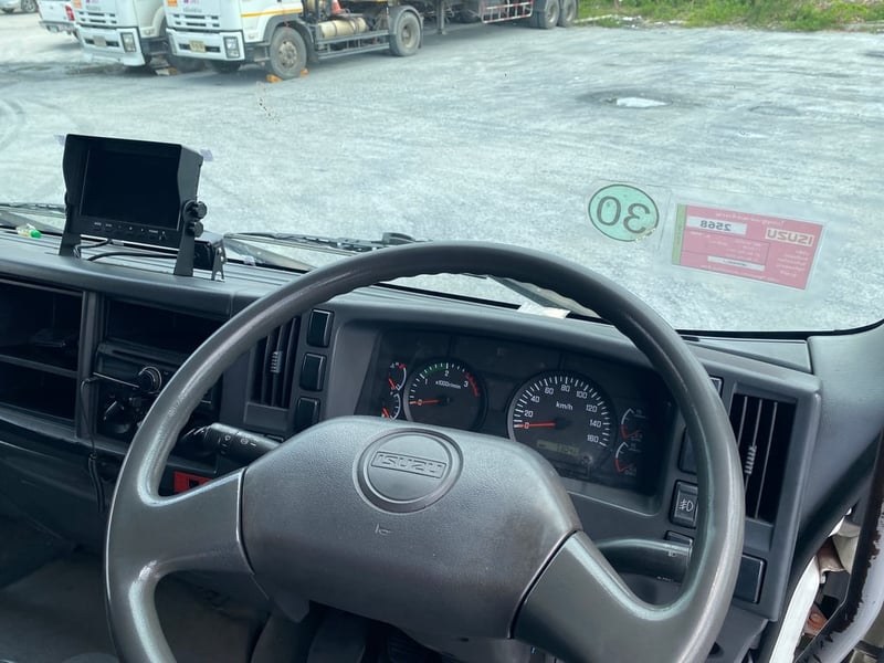 ISUZU FTR240 ปี59 ไมล์น้อยรถสวยพร้อมใช้งาน เจ้าของขายเอง