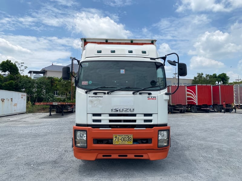 ISUZU FTR240 ปี59 ไมล์น้อยรถสวยพร้อมใช้งาน เจ้าของขายเอง