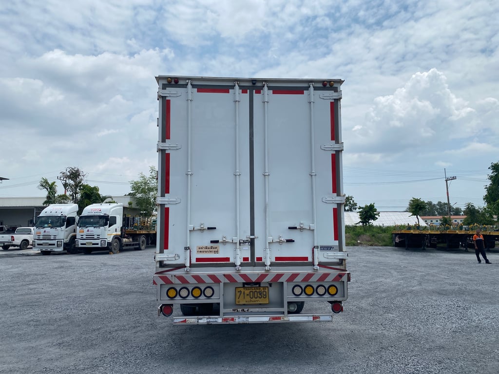 ISUZU FTR240 ปี59 ไมล์น้อยรถสวยพร้อมใช้งาน เจ้าของขายเอง ISUZU FTR240 ปี59 ไมล์น้อยรถสวยพร้อมใช้งาน เจ้าของขายเอง