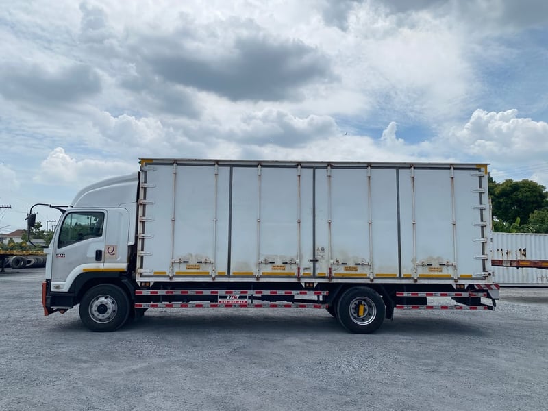 ISUZU FTR240 ปี59 ไมล์น้อยรถสวยพร้อมใช้งาน เจ้าของขายเอง