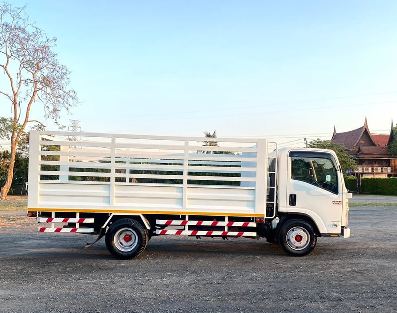 ISUZU NMR 96แรงม้า รถบรรทุก 6ล้อ กระบะคอกสูง ปี2019 เลขไมล์น้อยกว่า 500,000 กม.