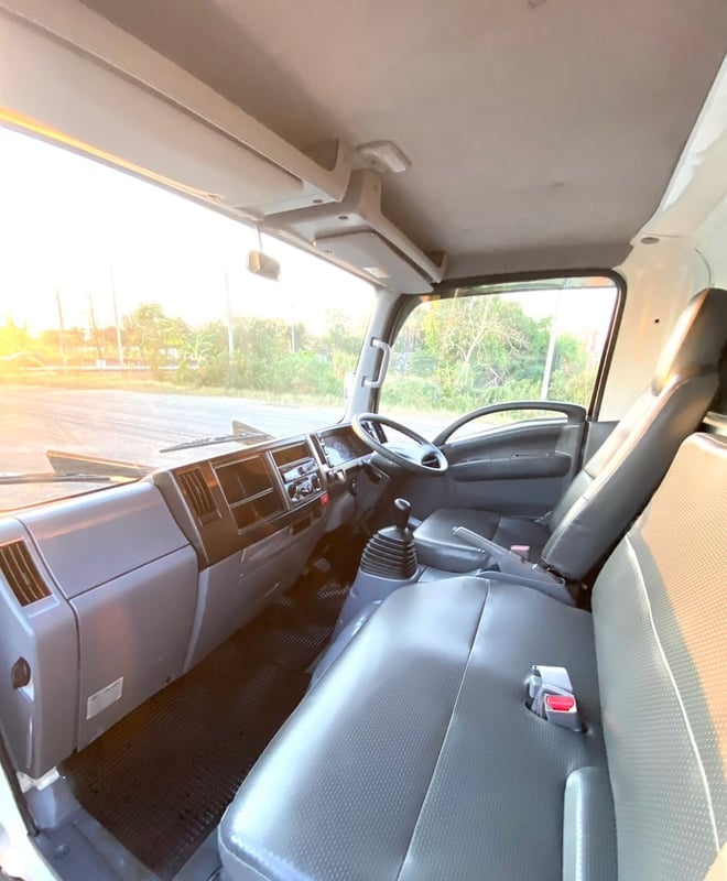 ISUZU NMR 96แรงม้า รถบรรทุก 6ล้อ กระบะคอกสูง ปี2019 เลขไมล์น้อยกว่า 500,000 กม.