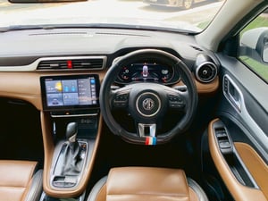 MG ZS 1.5V SUNROOF i-Smart ปี 2025