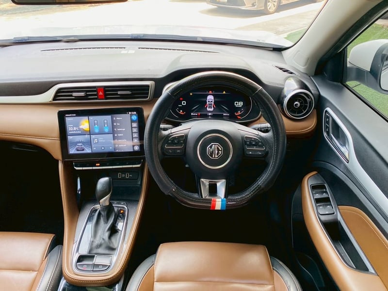 MG ZS 1.5V SUNROOF i-Smart ปี 2025