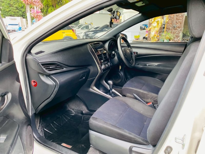 #TOYOTA YARIS 1.2 Entry ปี 2022 + LPG