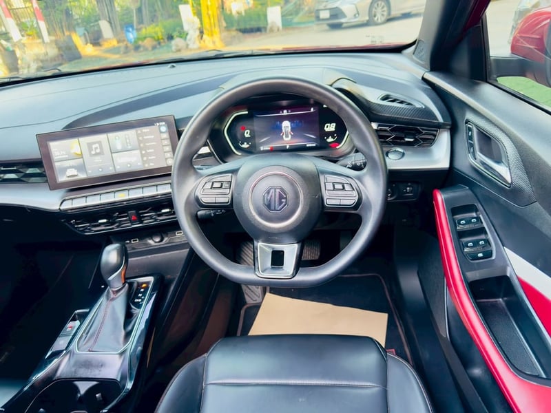 MG MG 5 1.5X Sunroof i-Smart  ปี 2025  มีใบรับรองการตรวจสภาพโครงสร้างตัวถัง