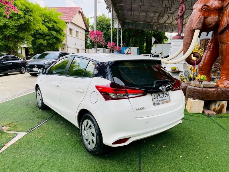 TOYOTA YARIS 1.2 Entry ปี 2022 + LPG มาตรฐานความปลอดภัย TOYOTA YARIS 1.2 Entry ปี 2022 + LPG มาตรฐานความปลอดภัย