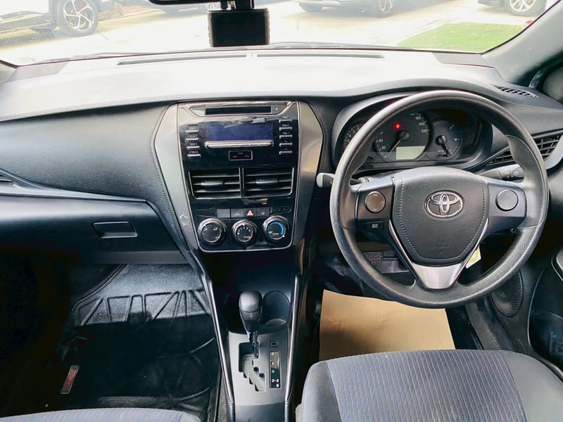 TOYOTA YARIS 1.2 Entry ปี 2022 + LPG แอร์เย็นฉ่ำ พร้อมใช้งาน