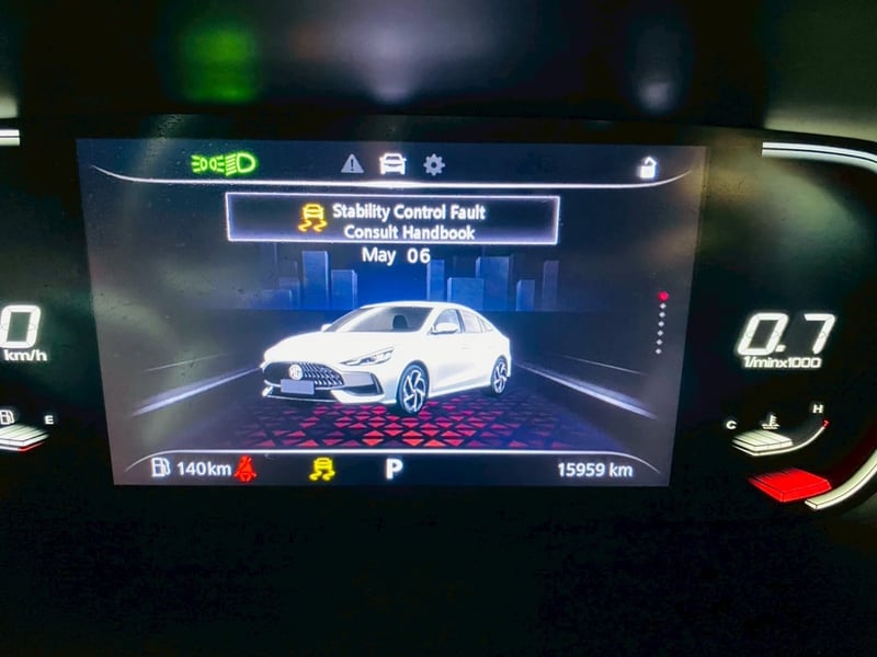 MG MG 5 1.5X Sunroof i-Smart  ปี 2025 FULLOPTION  มือเดียวออกป้ายแดง