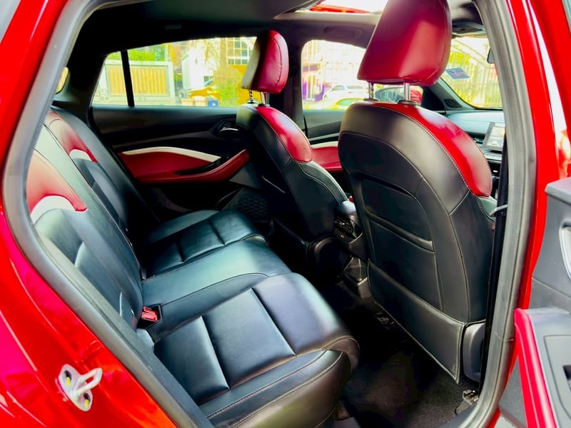 MG MG 5 1.5X Sunroof i-Smart  ปี 2025  มีใบรับรองการตรวจสภาพโครงสร้างตัวถัง