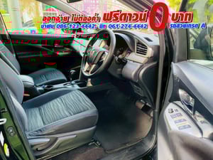 TOYOTA INNOVA CRYSTA 2.8  ปี 2022