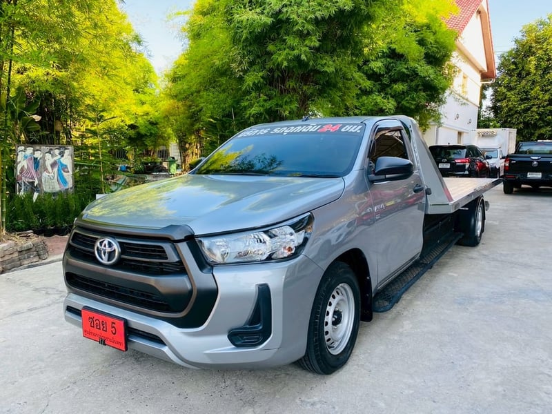TOYOTA HILUX REVO 2.8 ENTRY SINGLE CAB ติดตั้งชุดสไลด์รถยกพร้อมใช้งาน ปี 2023 