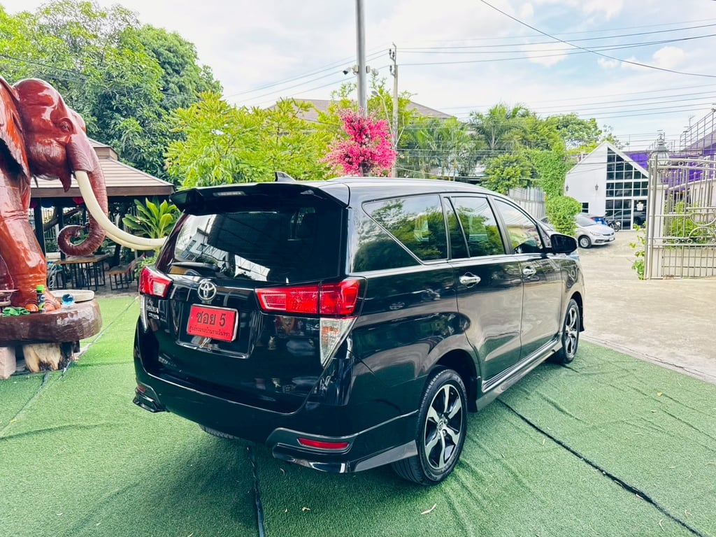 ✅ฟรีดาวน์  TOYOTA INNOVA CRYSTA 2.8 Premium ปี 2022