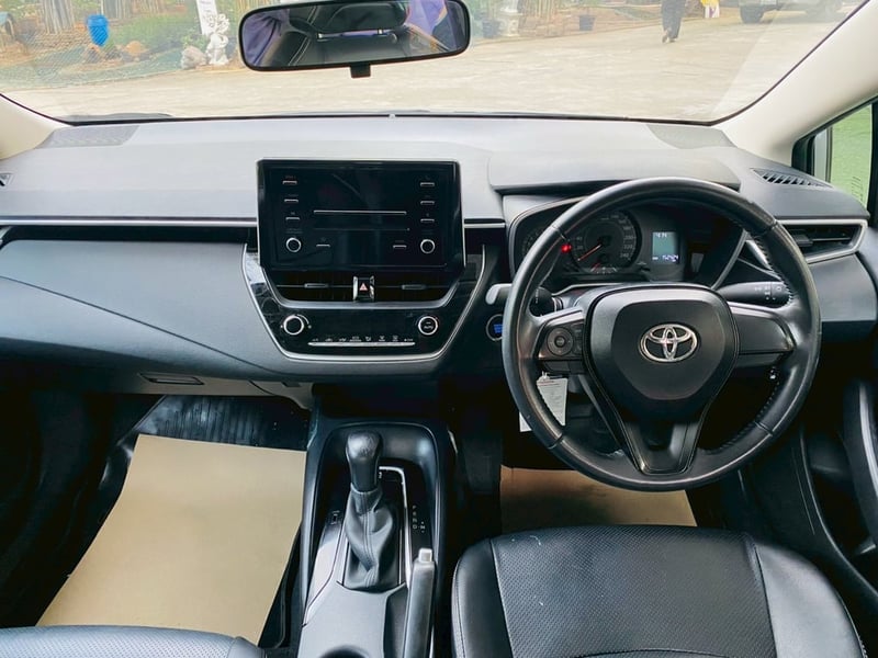 TOYOTA  ALTIS 1.6 G ปี 2020 + ติดแก็ส CNG ประหยัดน้ำมัน ใช้ได้ 2 ระบบ