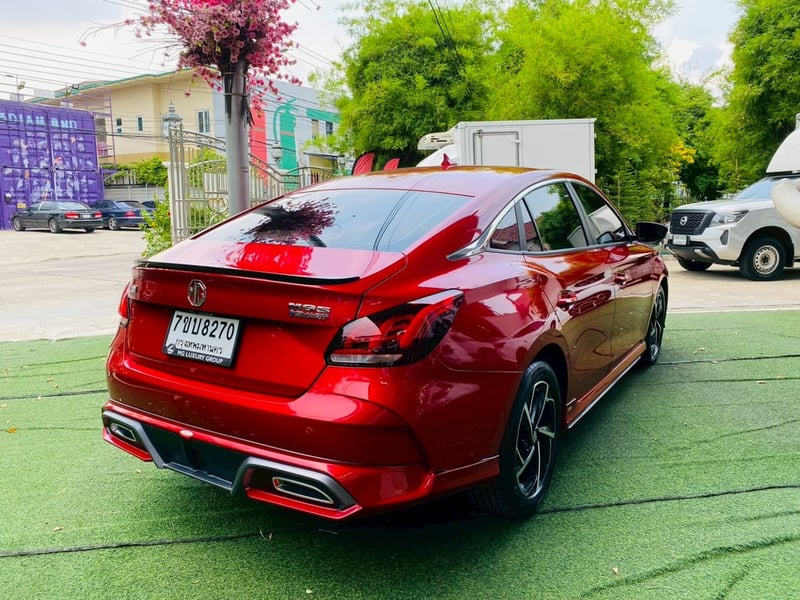 MG MG 5 1.5X Sunroof i-Smart  ปี 2025 FULLOPTION  มือเดียวออกป้ายแดง