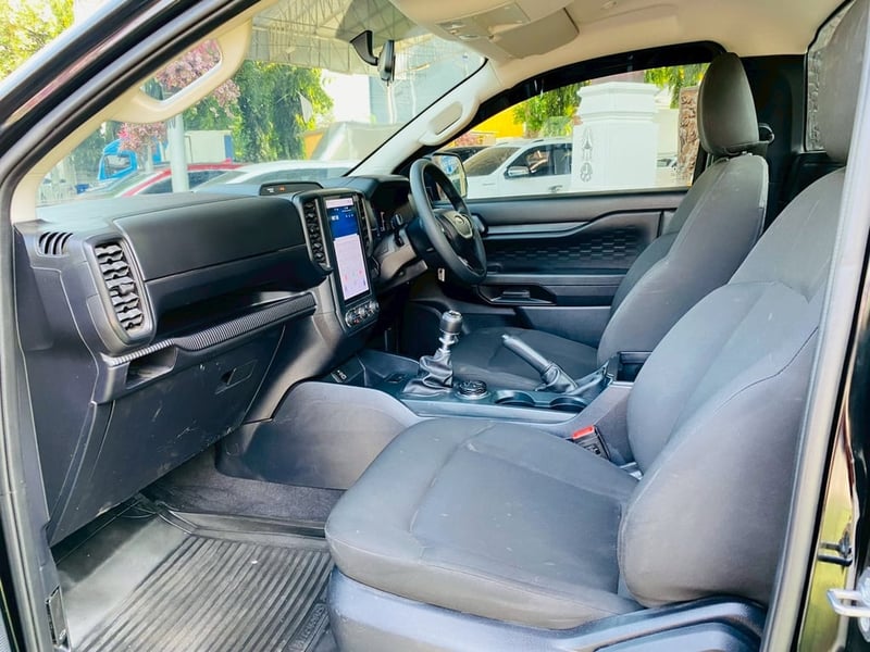 FORD RANGER SINGLE CAB 2.0 XL 4WD MT ปี  2024 ใช้งานน้อยมาก