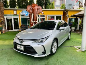 TOYOTA  ALTIS 1.6 G ปี 2020 + ติดแก็ส CNG ประหยัดน้ำมัน ใช้ได้ 2 ระบบ