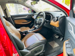 MG ZS 1.5V SUNROOF i-Smart  ไมล์แท้ ปี 2026 ท็อปสุดในรุ่น เกียร์ออโต้ 