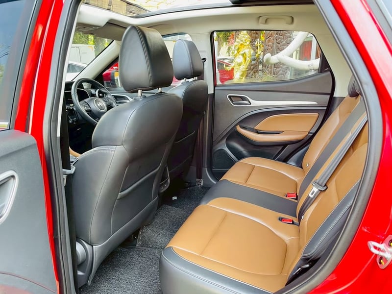 MG ZS 1.5V SUNROOF i-Smart ปี 2026 ท็อปสุดในรุ่น เกียร์ออโต้ เครื่องยนต์ เบนซิน 