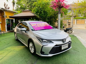 TOYOTA  ALTIS 1.6 G ปี 2020 แก็ส CNG ประหยัดน้ำมัน ใช้ได้ 2 ระบบ