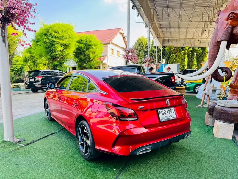 #MG MG 5 1.5X Sunroof i-Smart  ปี 2025 มีบุ๊คเซอร์วิส กุญแจครบ