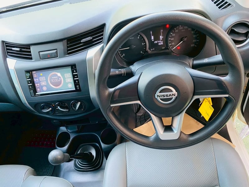 NISSAN NAVARA SINGLECAB 2.5 SL ปี 2022 ฟรีหลังคาอลูมิเนียมใหม่  เกียร์ธรรมดา  เบาะหนัง