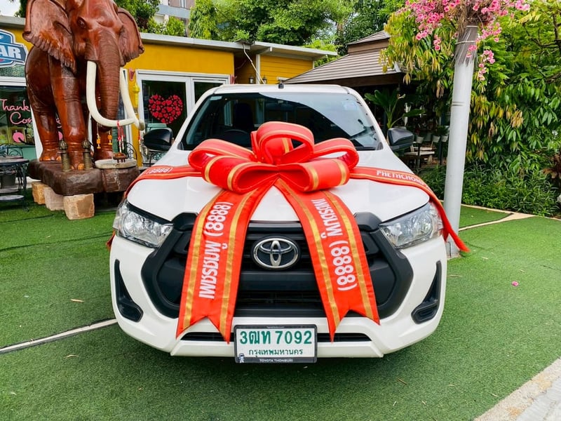 TOYOTA HILUX REVO 2.4 SINGLE ENTRY กระบะพื้นเรียบ ปี 2022 บรรทุกได้เต็มพื้นที่ TOYOTA HILUX REVO 2.4 SINGLE ENTRY กระบะพื้นเรียบ ปี 2022 บรรทุกได้เต็มพื้นที่