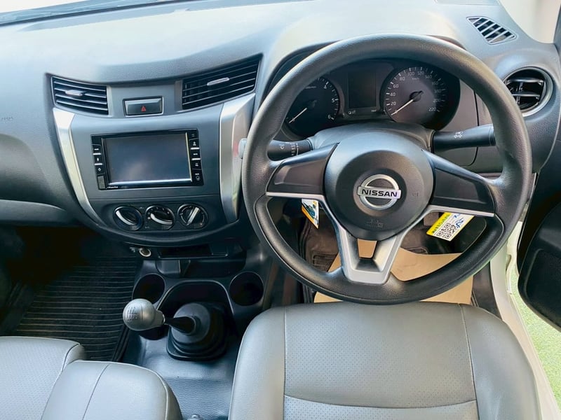 NISSAN NAVARA SINGLECAB 2.5 SL ปี 2023เกียร์ธรรมดา ฟรีหลังคาอลูมิเนียมใหม่  รู้ผลเครดิตเร็ว