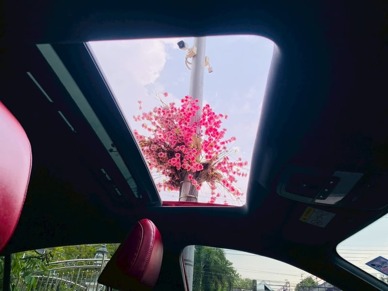 MG MG 5 1.5X Sunroof i-Smart  ปี 2025 FULLOPTION  มือเดียวออกป้ายแดง