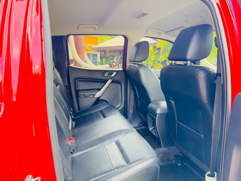 FORD RANGER DOUBLE CAB 2.2 XLT Hi-Rider ปี 2022  ล้อแม็ค พื้นปูกระบะ