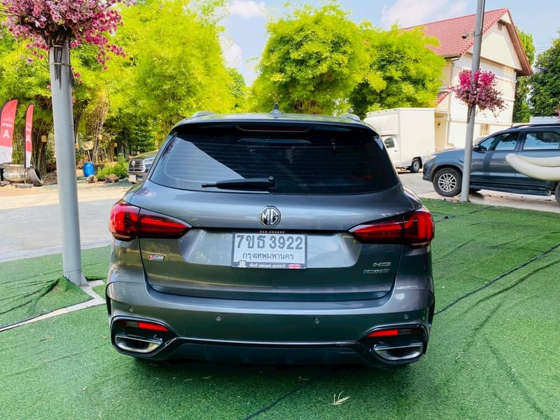 MG HS 1.5 X SUNROOF i-Smart ปี 2023 สตาทเอ็นจิ่น ล้อแม็คทูโทน 18"