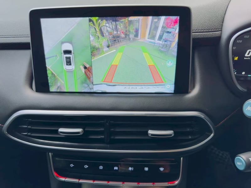 MG HS 1.5 X SUNROOF i-Smart ปี 2023 สตาทเอ็นจิ่น ล้อแม็คทูโทน 18"