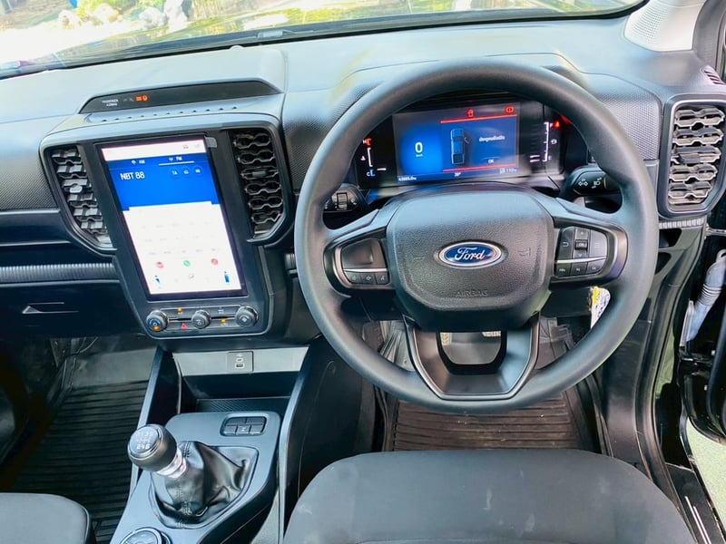 FORD RANGER SINGLE CAB 2.0 XL 4WD MT ปี  2024 ใช้งานน้อยมาก