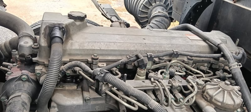 HINO FG 212แรงม้า รถบรรทุก 6ล้อ กระบะคอกสูง ปี2013 HINO FG 212แรงม้า รถบรรทุก 6ล้อ กระบะคอกสูง ปี2013