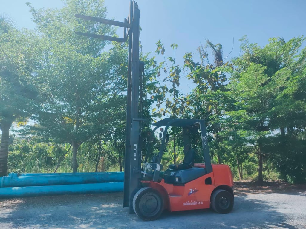 โฟคลิฟท์ ปี22 ดีเซล 3.5ตัน โฟคลิฟท์ ปี22 ดีเซล 3.5ตัน