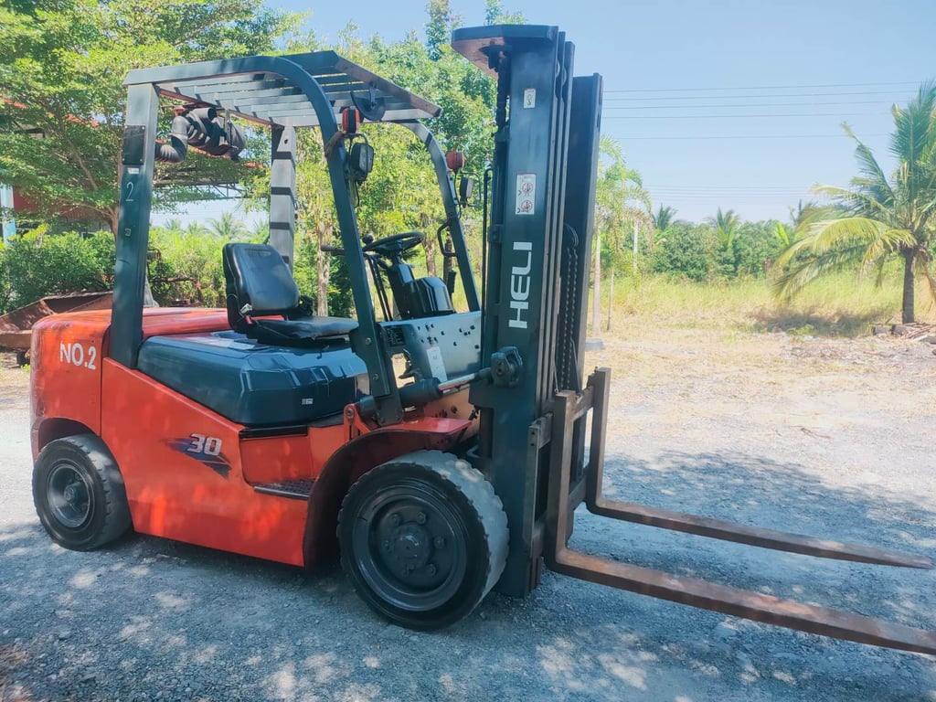โฟคลิฟท์ 3ตัน ดีเซล โฟคลิฟท์ 3ตัน ดีเซล